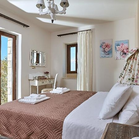 Orelia Cretan Villas & Deluxe Apartments Камиларион Экстерьер фото